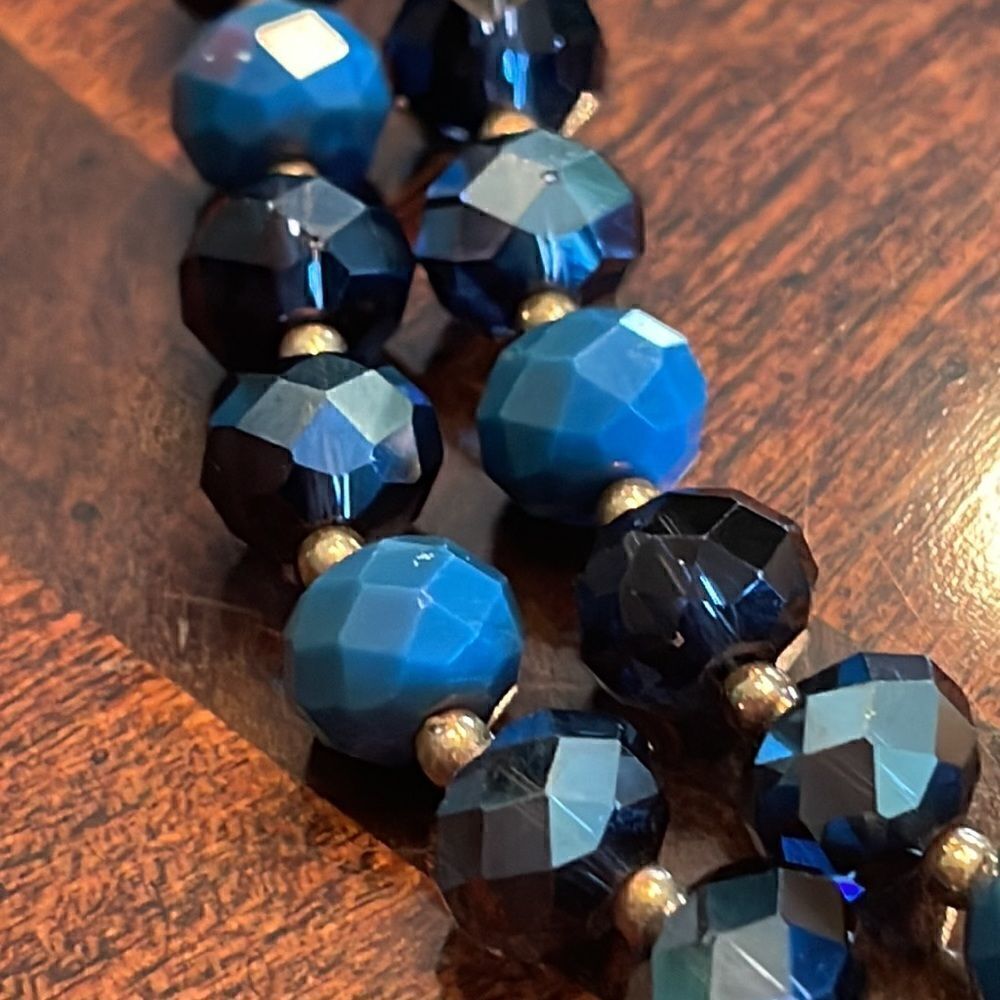 Designer Beaded Multi Color Necklace. - Picture 3 of 12
